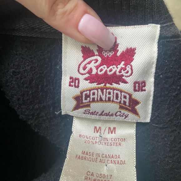 ROOTS CANADA SALT LAKE CITY RARE VINTAGE SWEATER - Picture 4 of 5